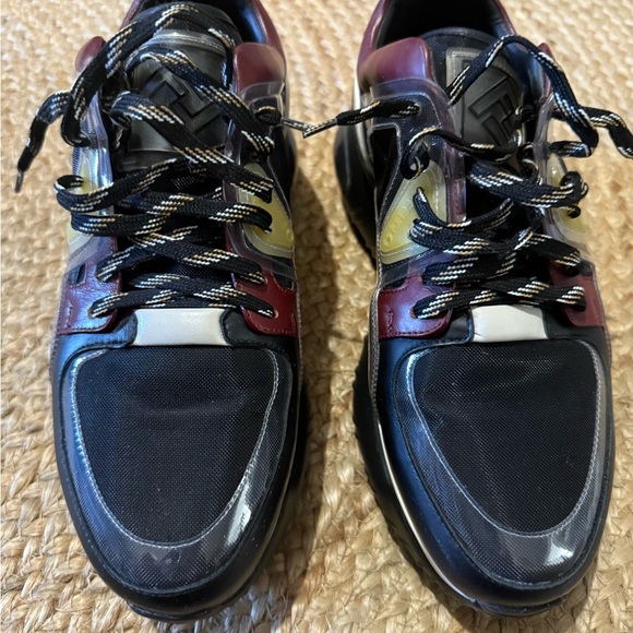 Fendi Stylish Black and Burgundy Men's Sneakers - Picture 11 of 12